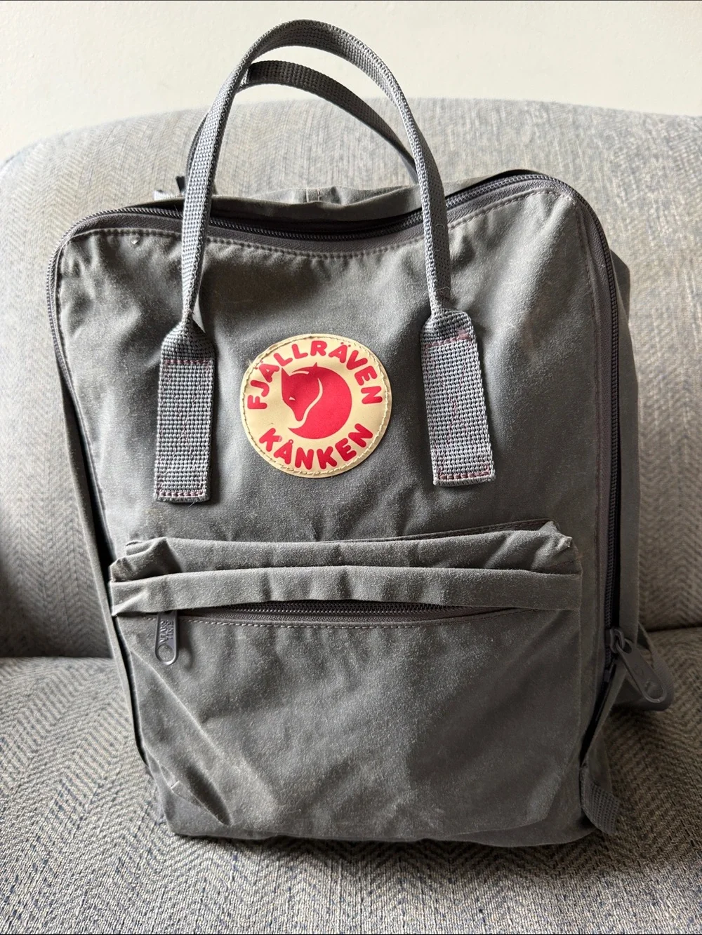 Fjallraven Kanken Frost Gray Backpack